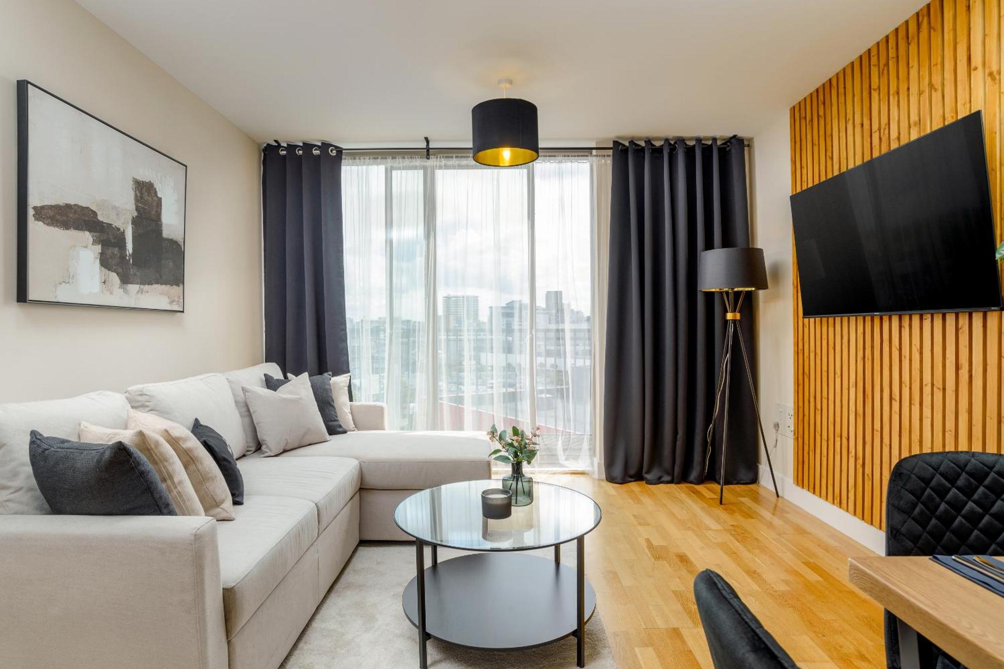 Apartment Premium - Allocated Parking - Great Location Plymouth