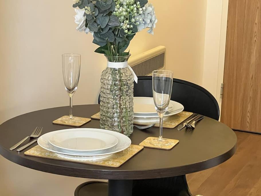 Apartment 6 Bed Flat Astor House By Pureserviced Plymouth