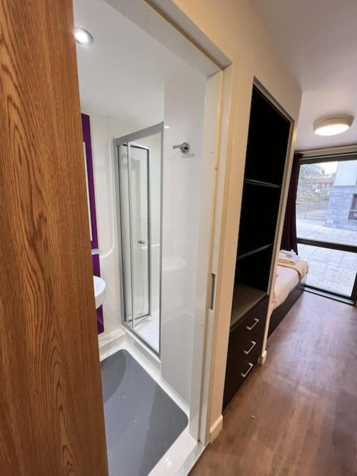 6 Bed Flat Astor House By Pureserviced * Plymouth