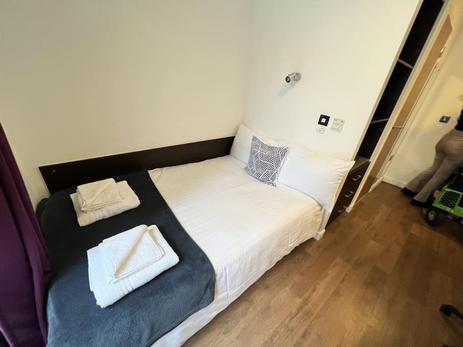 6 Bed Flat Astor House By Pureserviced * Plymouth
