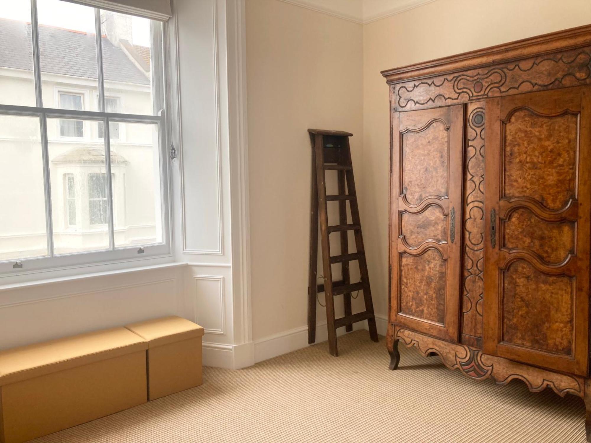 Stunning Sea Views! Entire Flat, Free Parking * Plymouth
