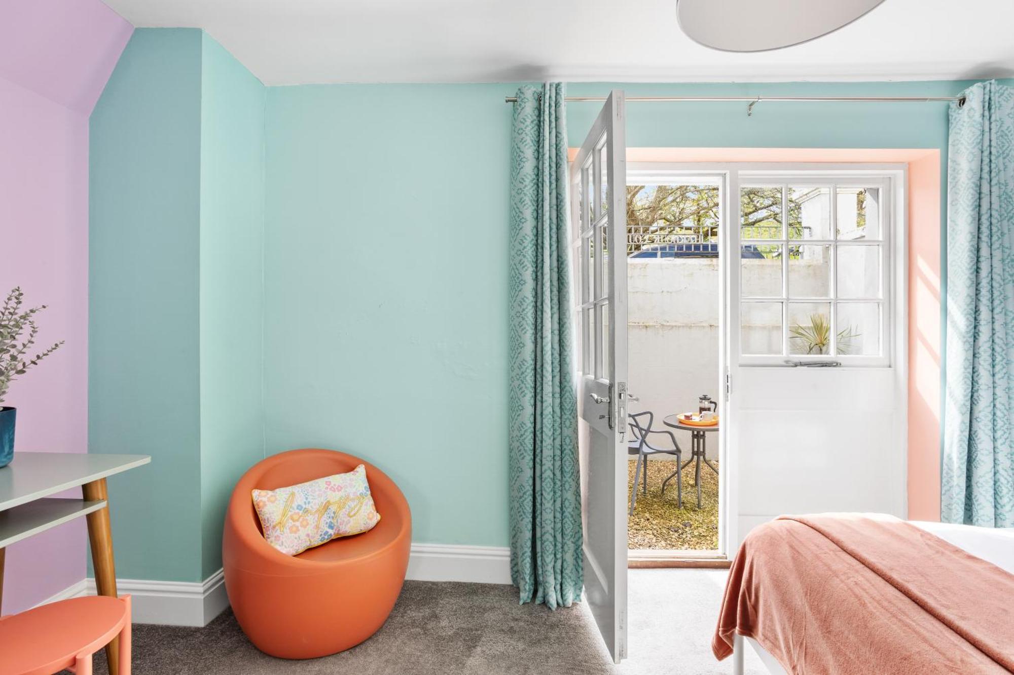 Harbour Court Plymouth - Free Parking - Tucked Away On The Barbican With Courtyard - By Ocean City Retreats Holiday home Plymouth