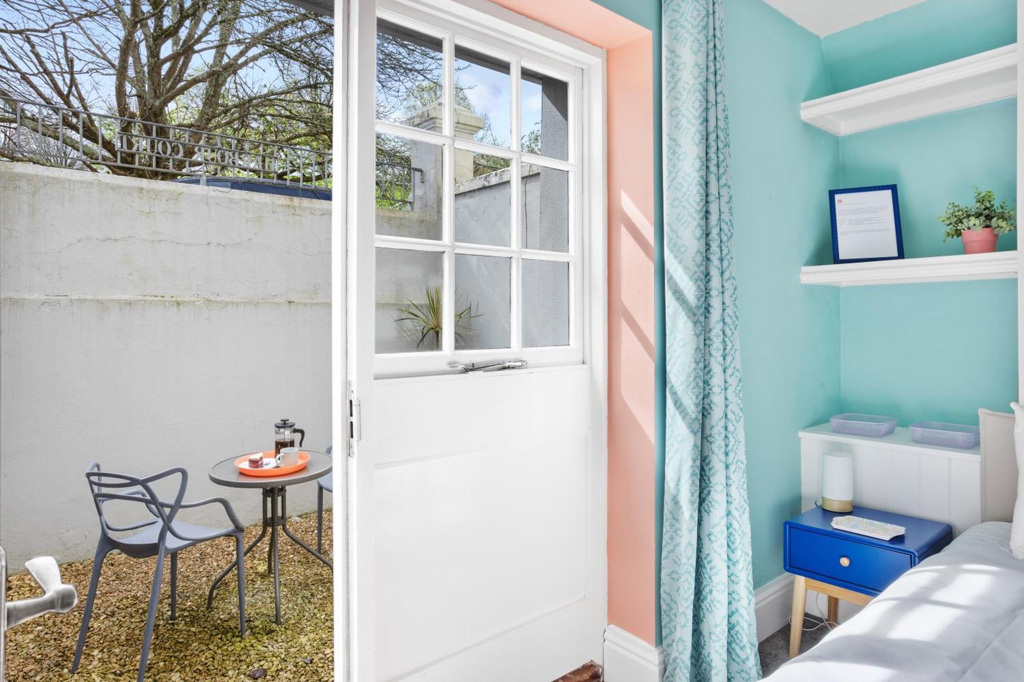 Harbour Court Plymouth - Free Parking - Tucked Away On The Barbican With Courtyard - By Ocean City Retreats * Plymouth