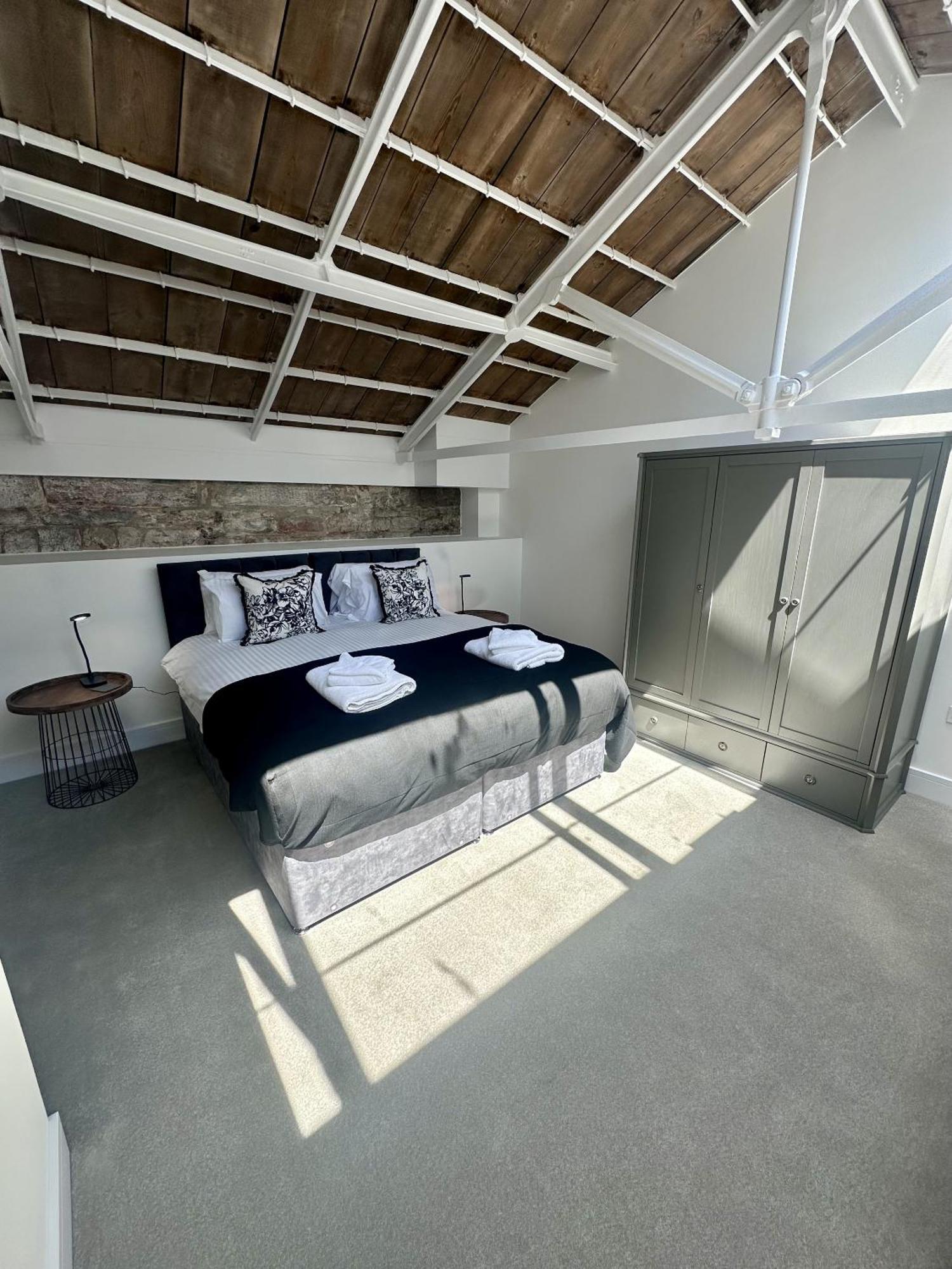 3 Bed - 21 Factory Cooperage By Pureserviced Apartment *