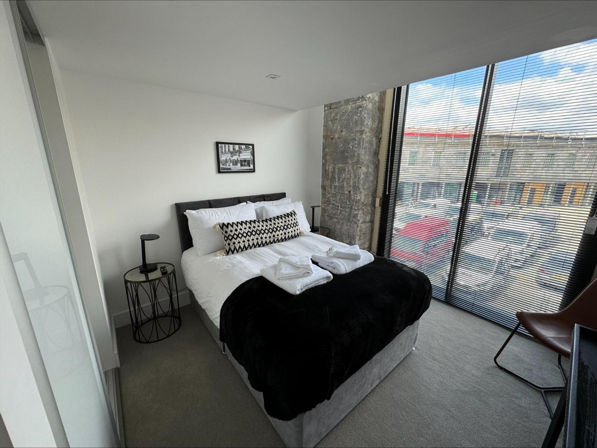 3 Bed - 21 Factory Cooperage By Pureserviced Apartment Plymouth