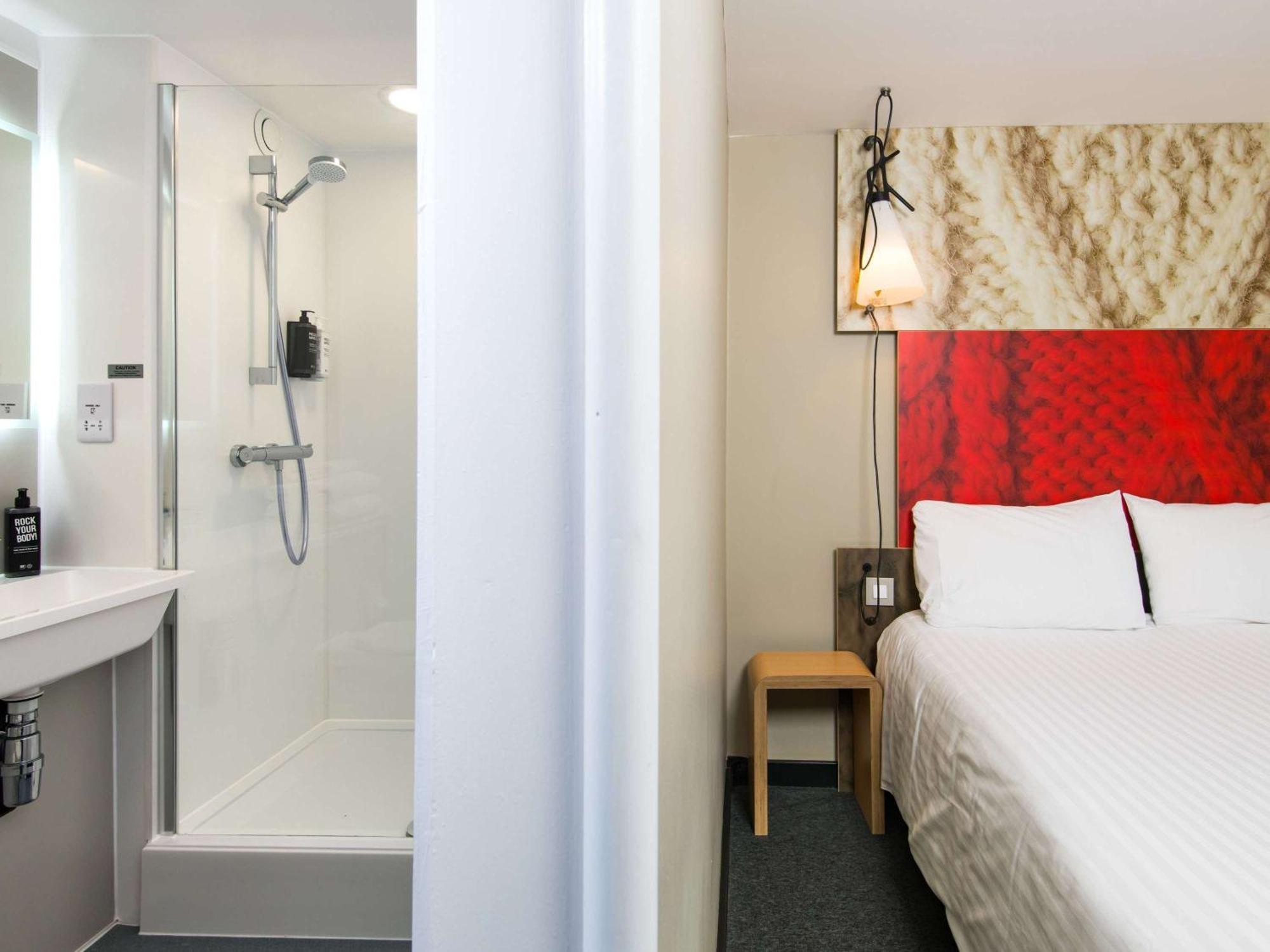 Ibis Hotel 3*