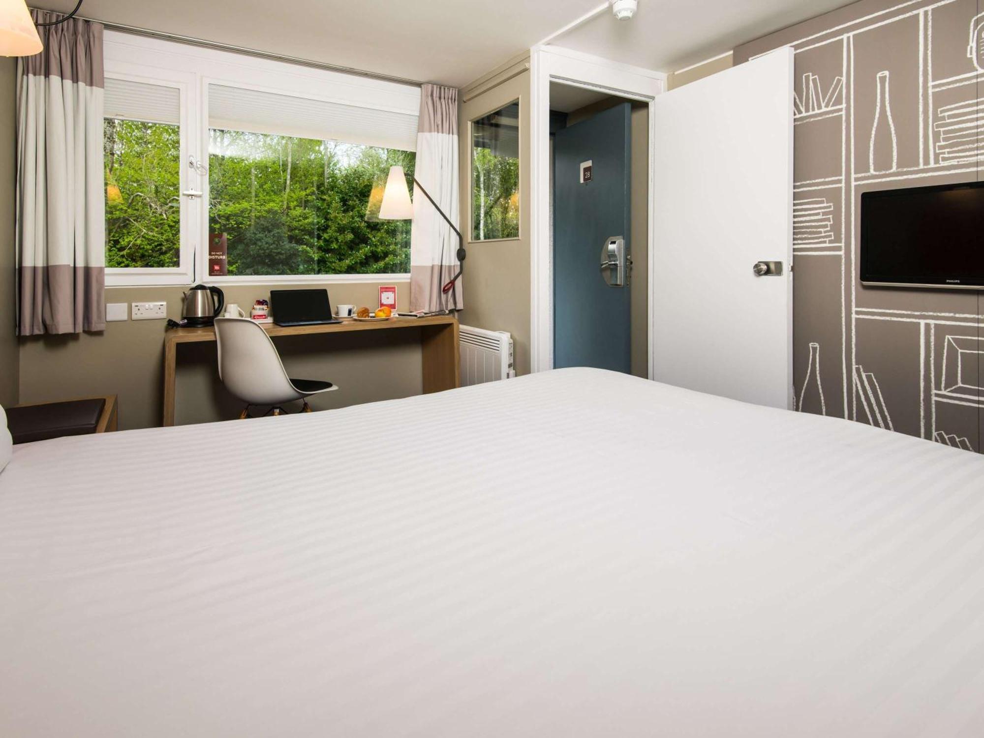 Ibis Plymouth