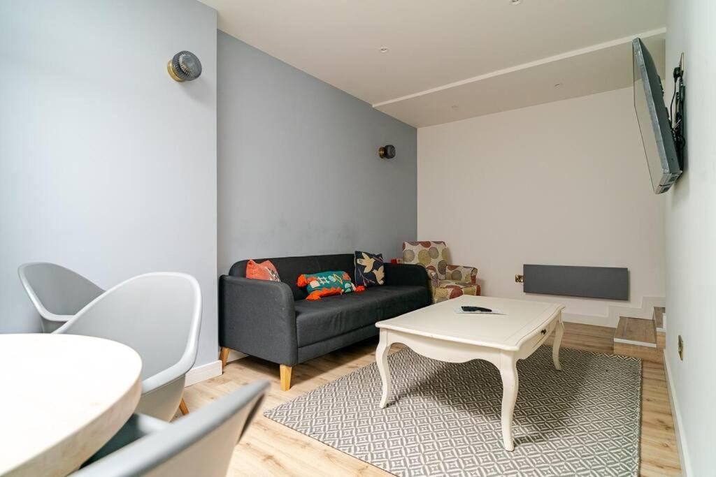 Apartamento Luxury 2 Bed Apartment, Centre Of The Barbican! *
