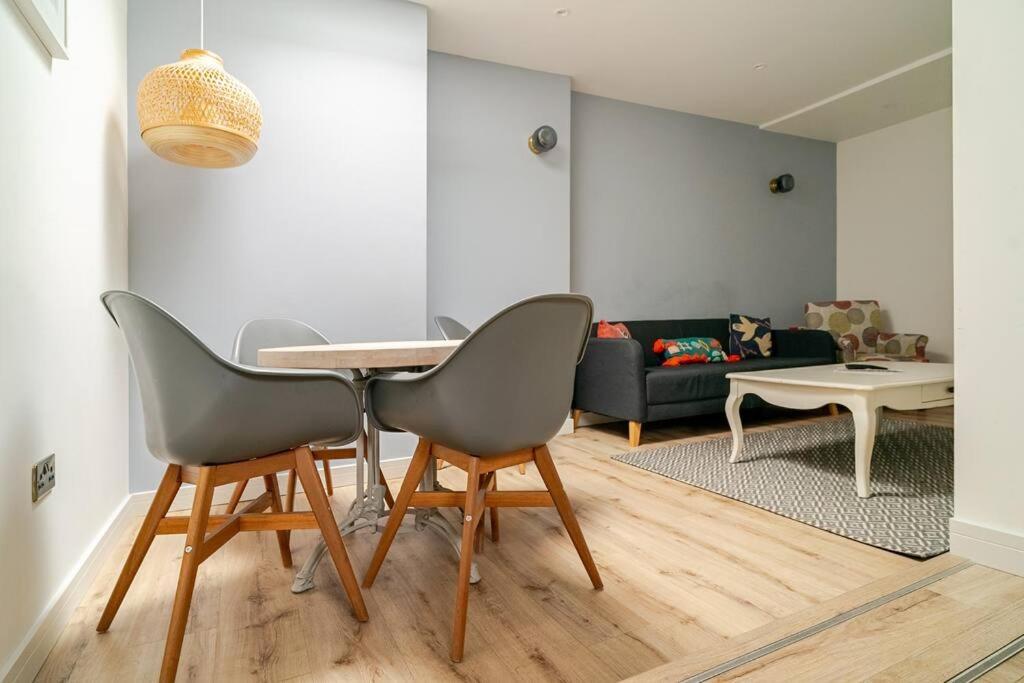Luxury 2 Bed Apartment, Centre Of The Barbican! Apartamento Plymouth