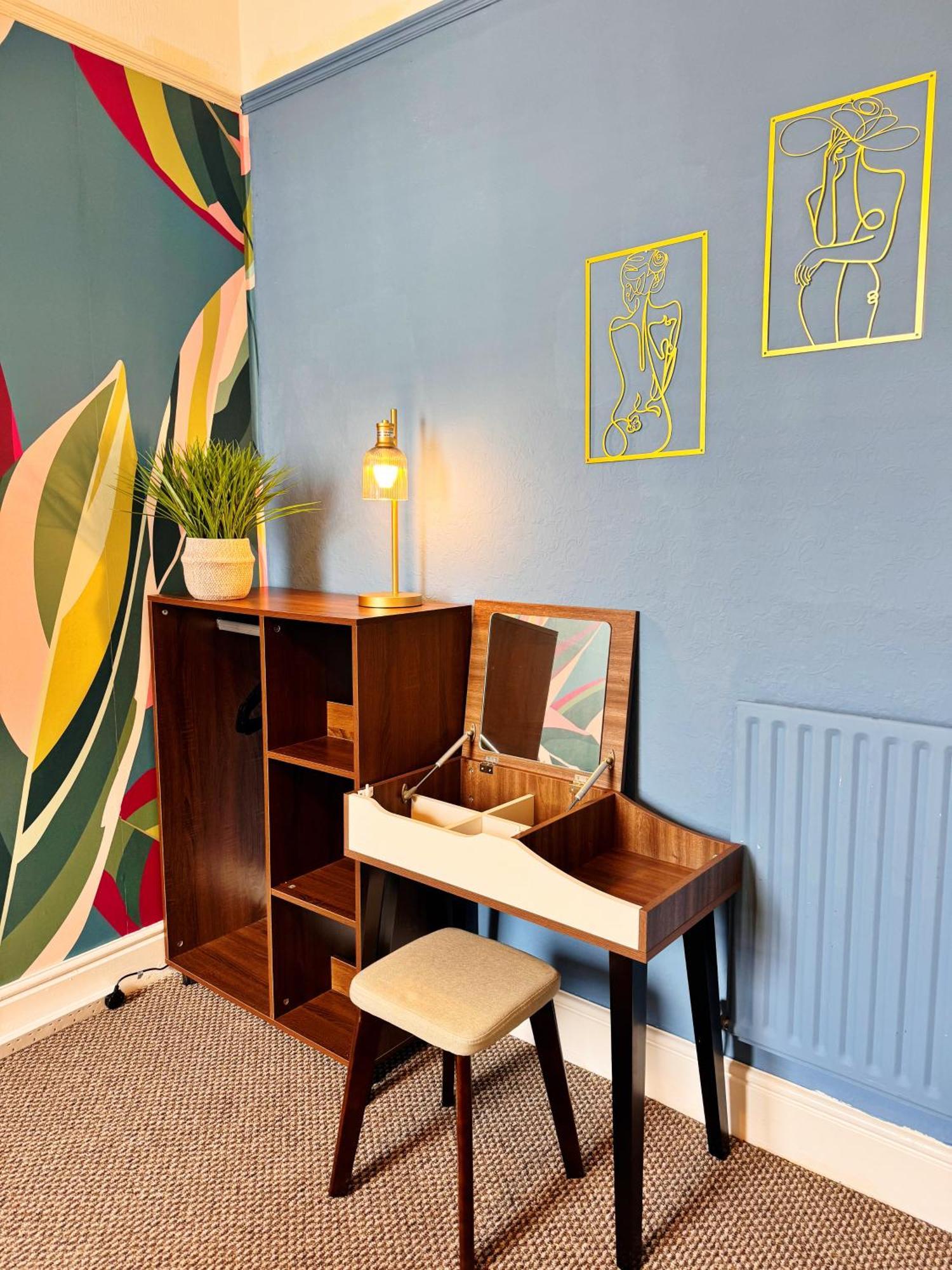 Apartment Stylish Living 2 Bedroom Plymouth