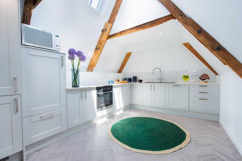 Luxurious Large Townhouse In The Heart Of Barbican * Plymouth