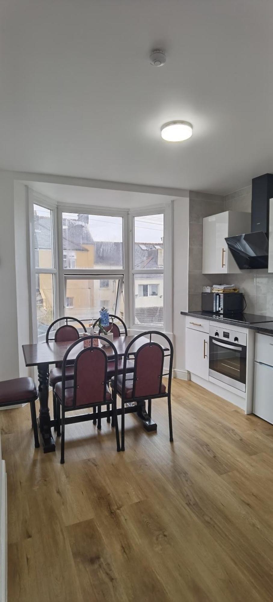 Comfy 2 Bedroom In Location, Newly Refurbished * Plymouth