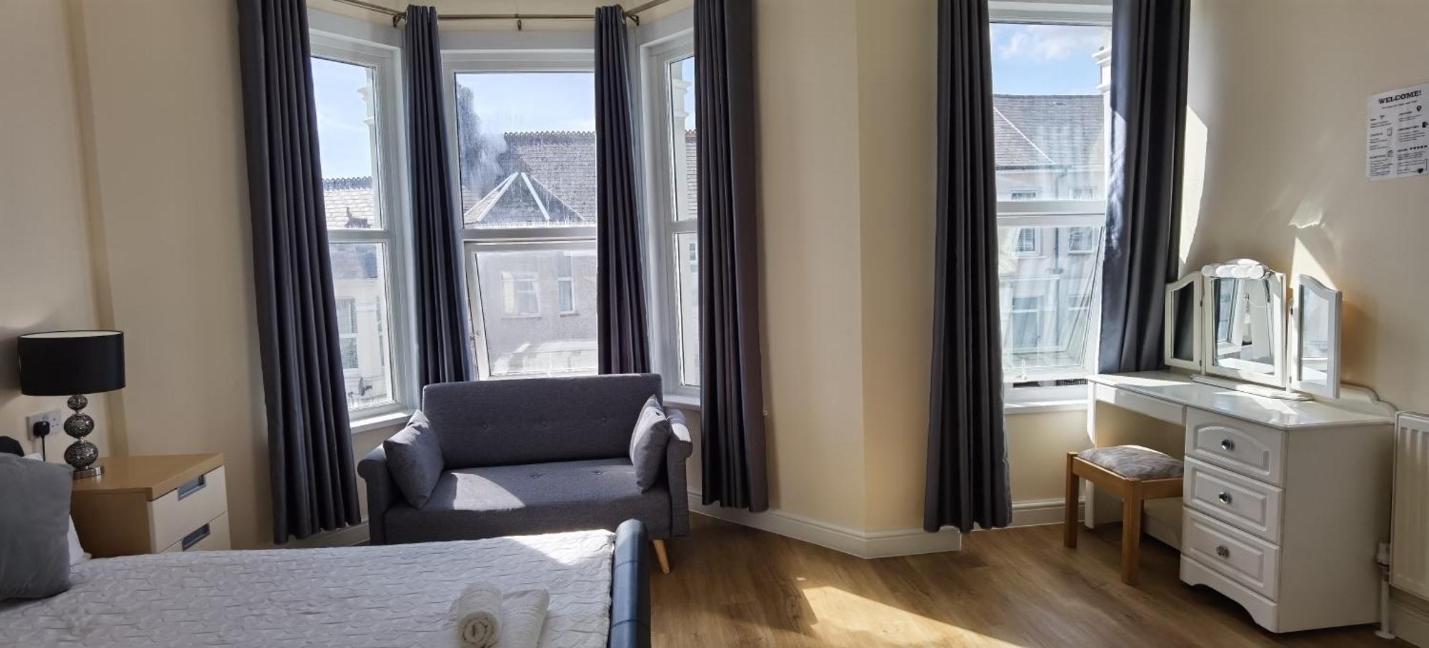 Comfy 2 Bedroom In Location, Newly Refurbished Apartment