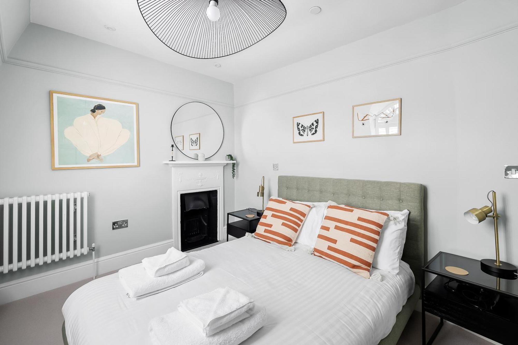 Aparthotel 3 Bed Sancroft By Pureserviced *