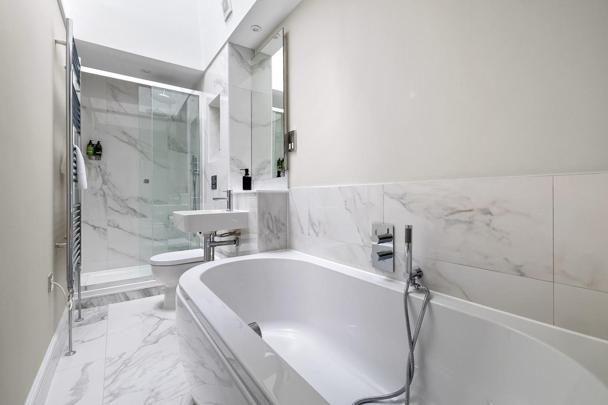 3 Bed Sancroft By Pureserviced *