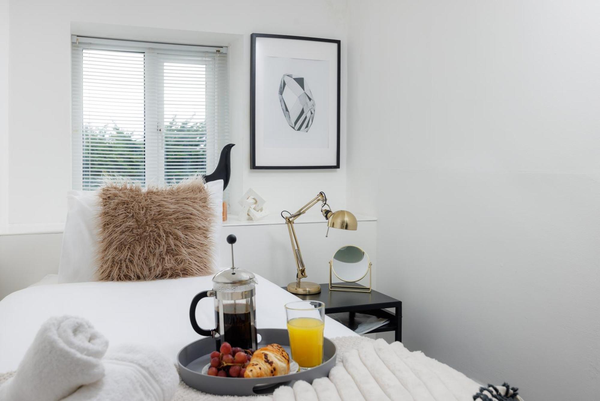 Stunning Penthouse - Sea View - - Parking - By Habita Plymouth