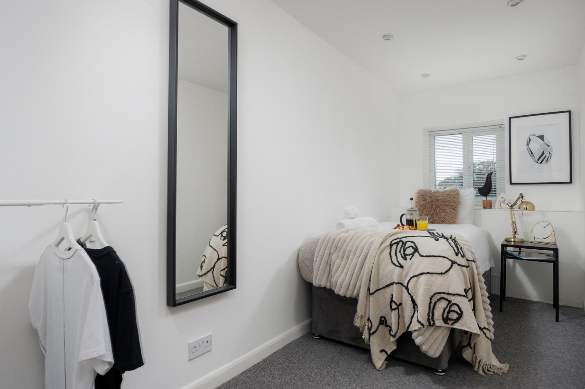 Stunning Penthouse - Sea View - - Parking - By Habita Plymouth