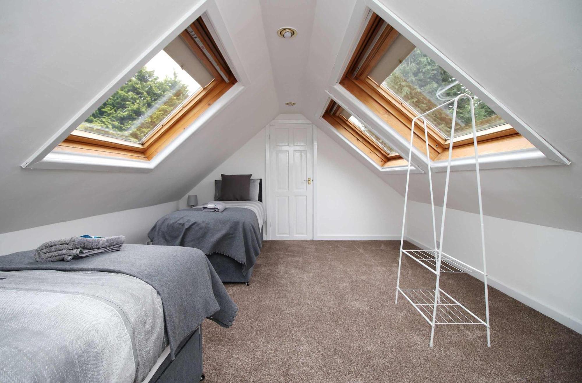 Casa de férias The Lockett Wonderful Large Plympton, Free Parking By Staystaycations *