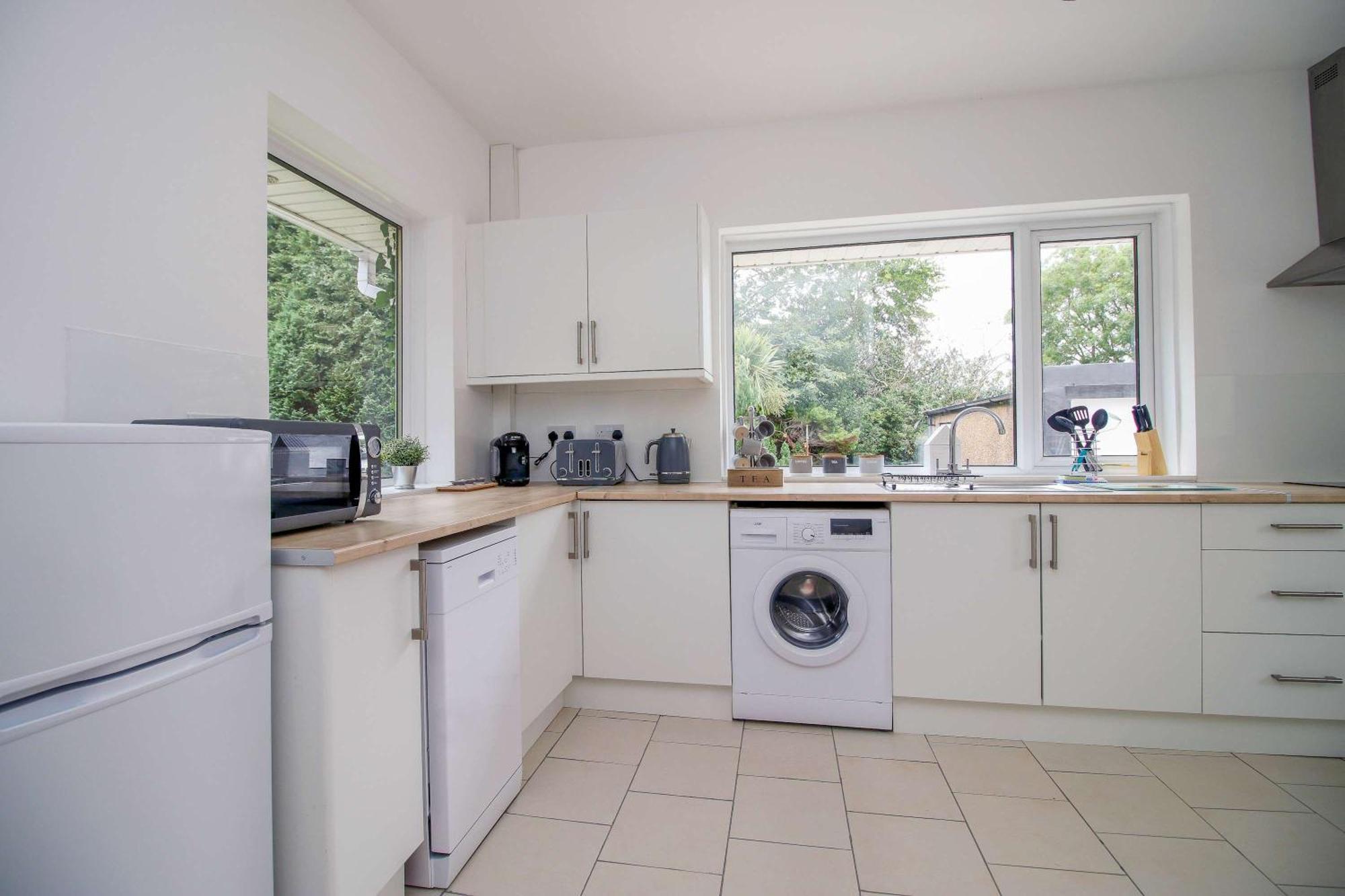 The Lockett Wonderful Large Plympton, Free Parking By Staystaycations Casa de férias Plymouth