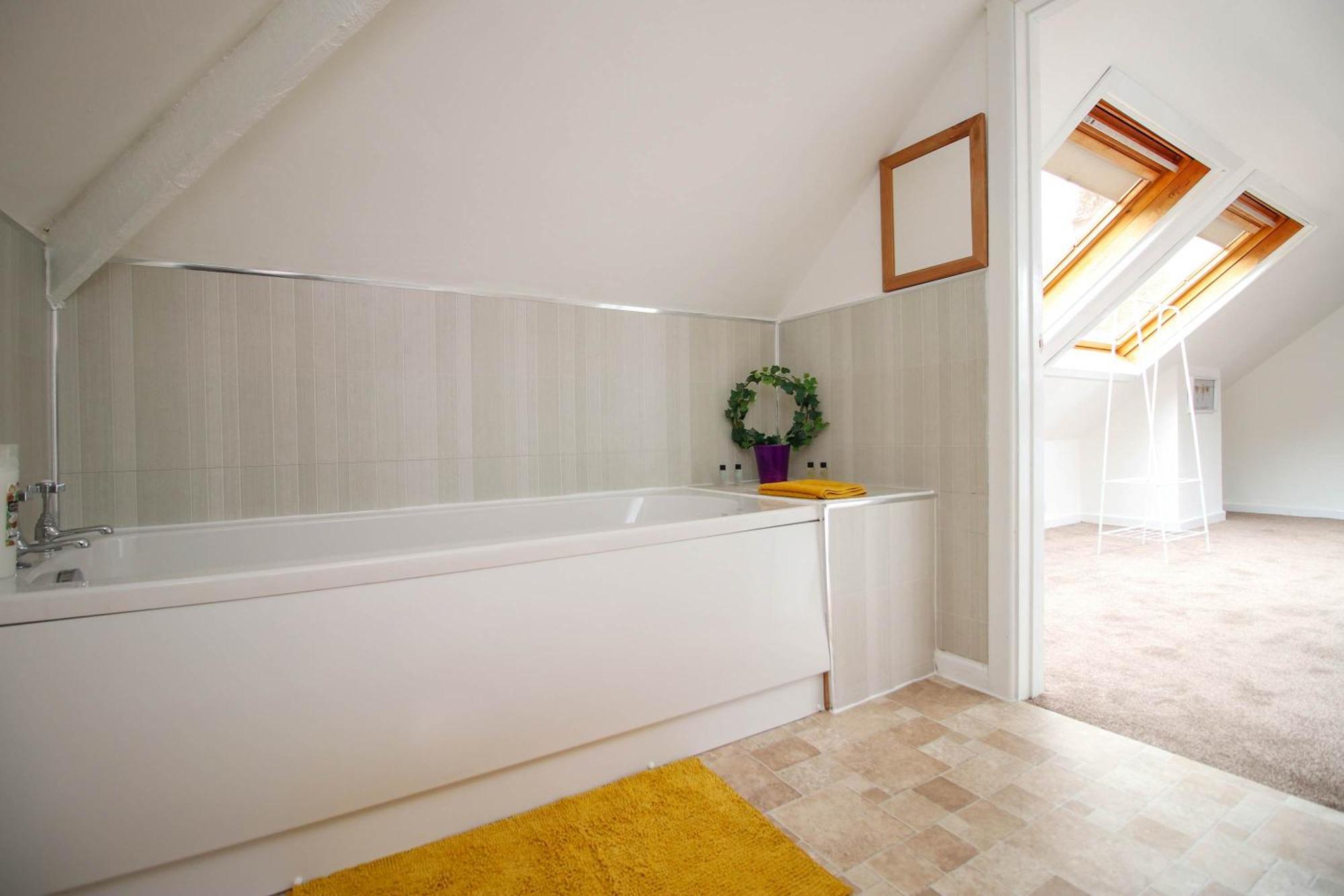 Casa de férias The Lockett Wonderful Large Plympton, Free Parking By Staystaycations *