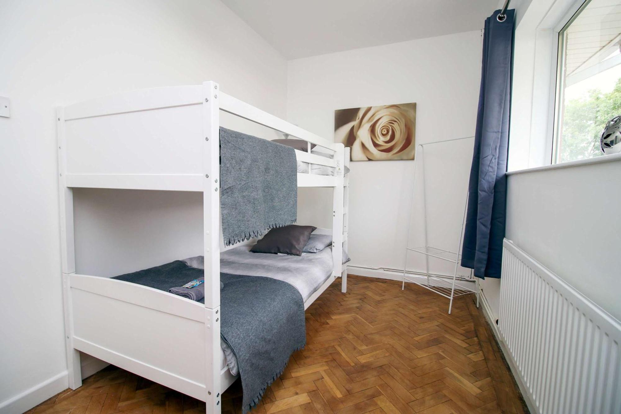 Casa de férias The Lockett Wonderful Large Plympton, Free Parking By Staystaycations