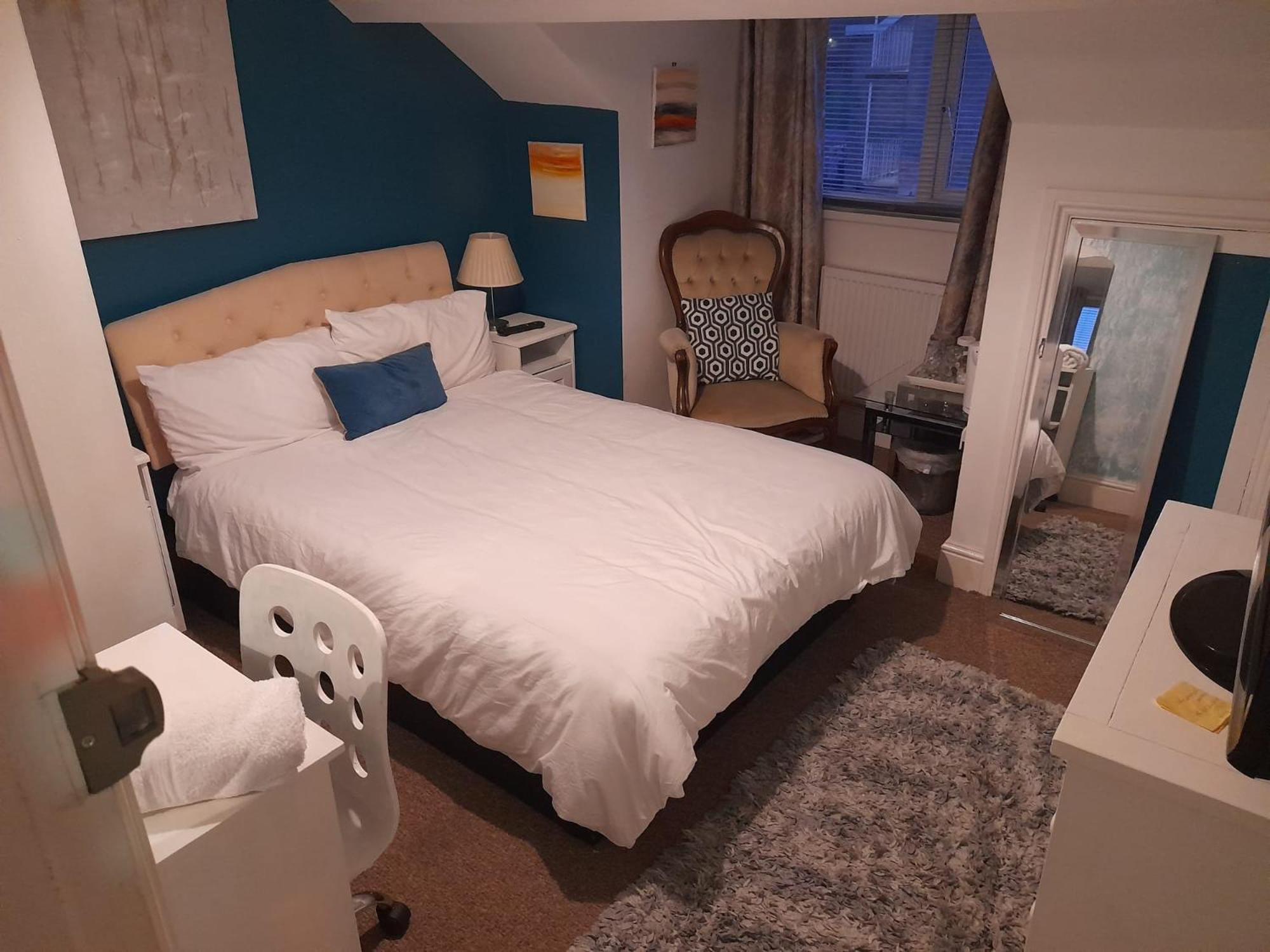 Cosy Caroline's *