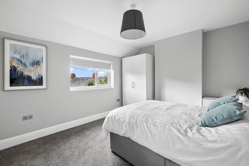 Holiday home Brand New 3 Bedroom House