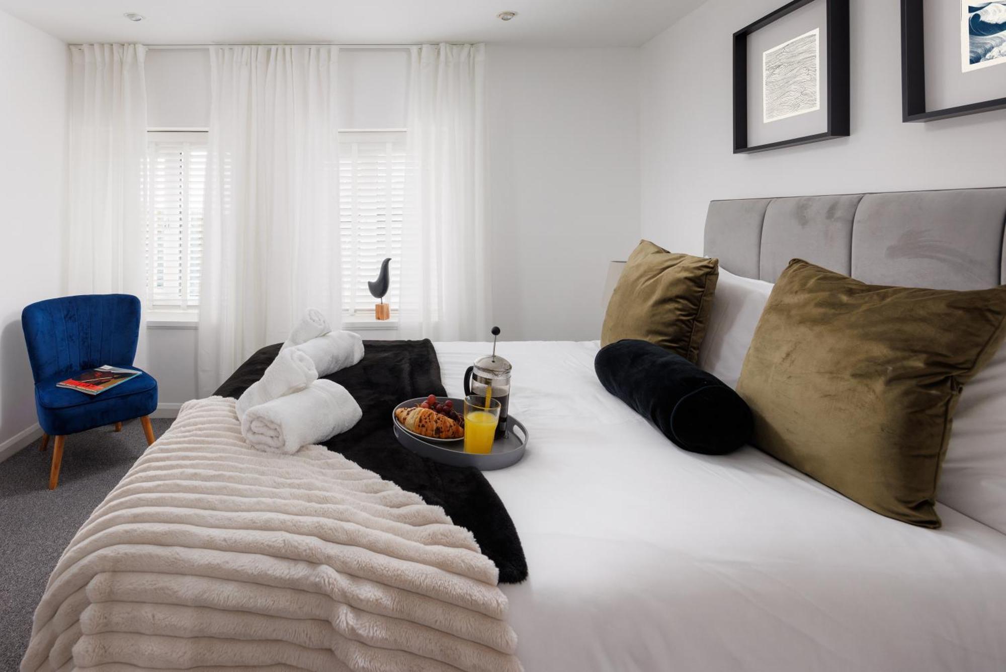 Apartment Stunning Penthouse - Sea View - - Parking - By Habita *
