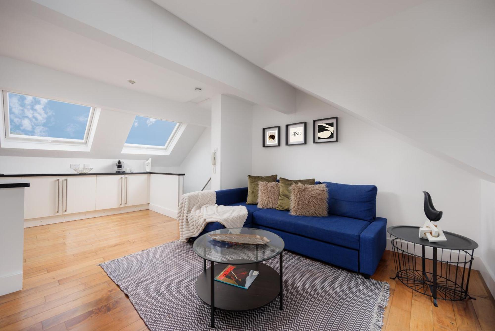 Stunning Penthouse - Sea View - - Parking - By Habita
