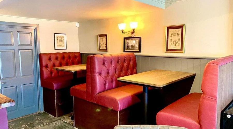 Inn The George Plympton *
