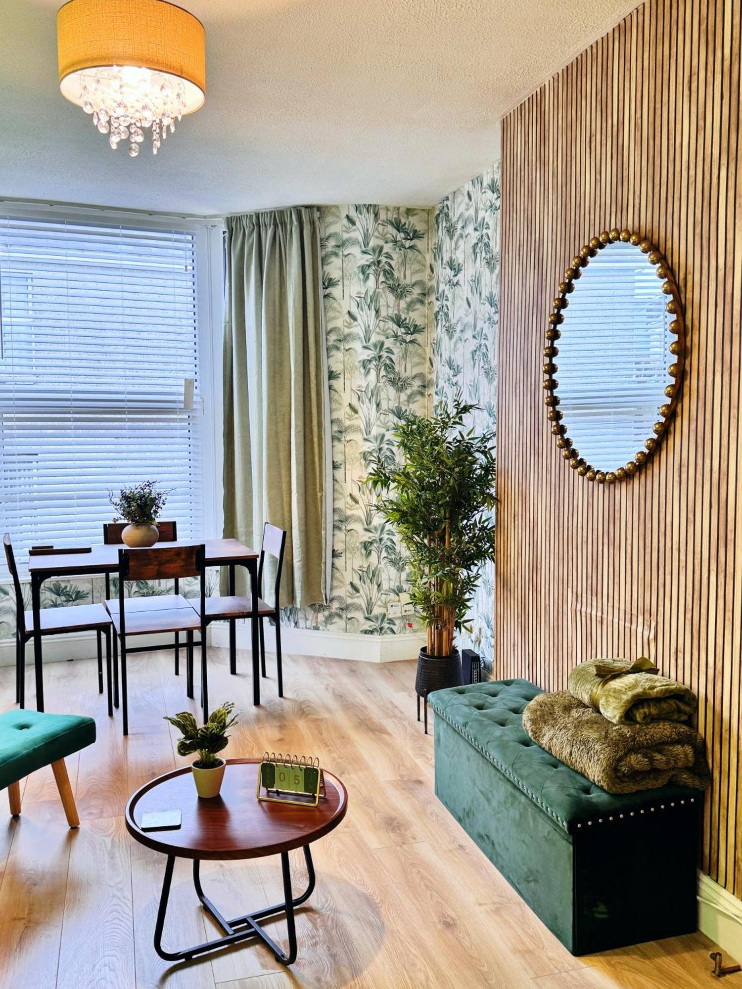 Apartment Comfy & Chic 1 Bed In Plymouth