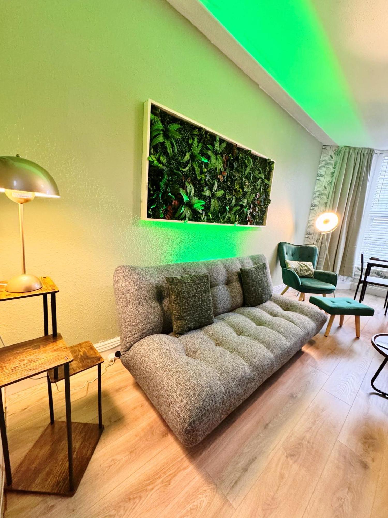 Comfy & Chic 1 Bed In *