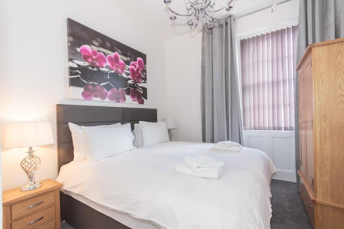 3 Bed - The Regency By Pureserviced Plymouth