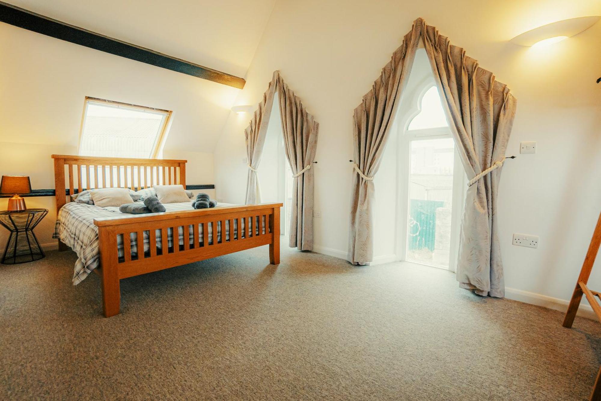 Beautiful House Conversion, Free Parking * Plymouth
