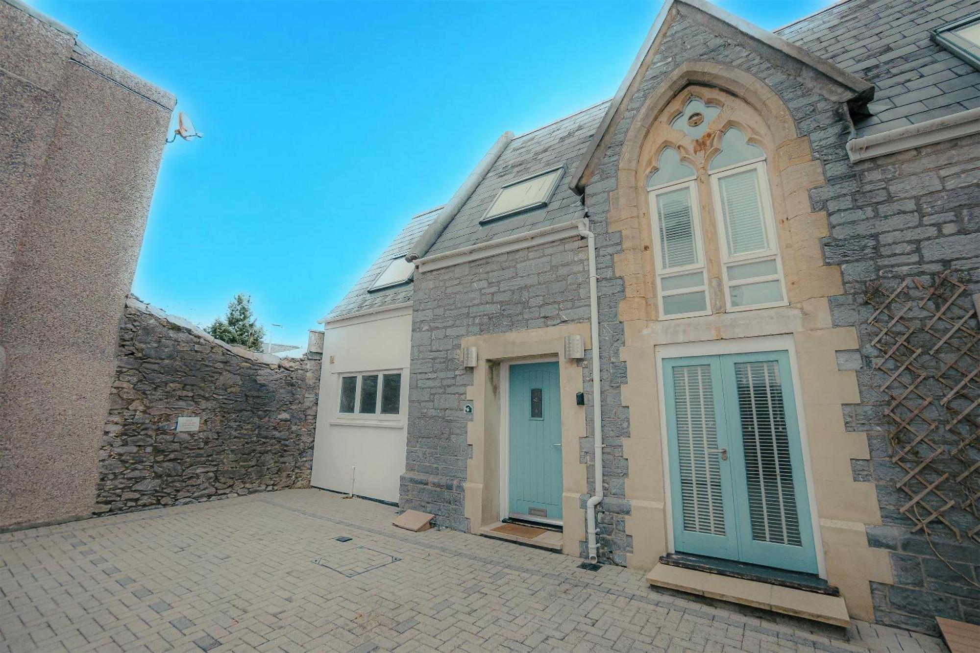 Drakes Nest Centre Location And Free Parking Holiday home