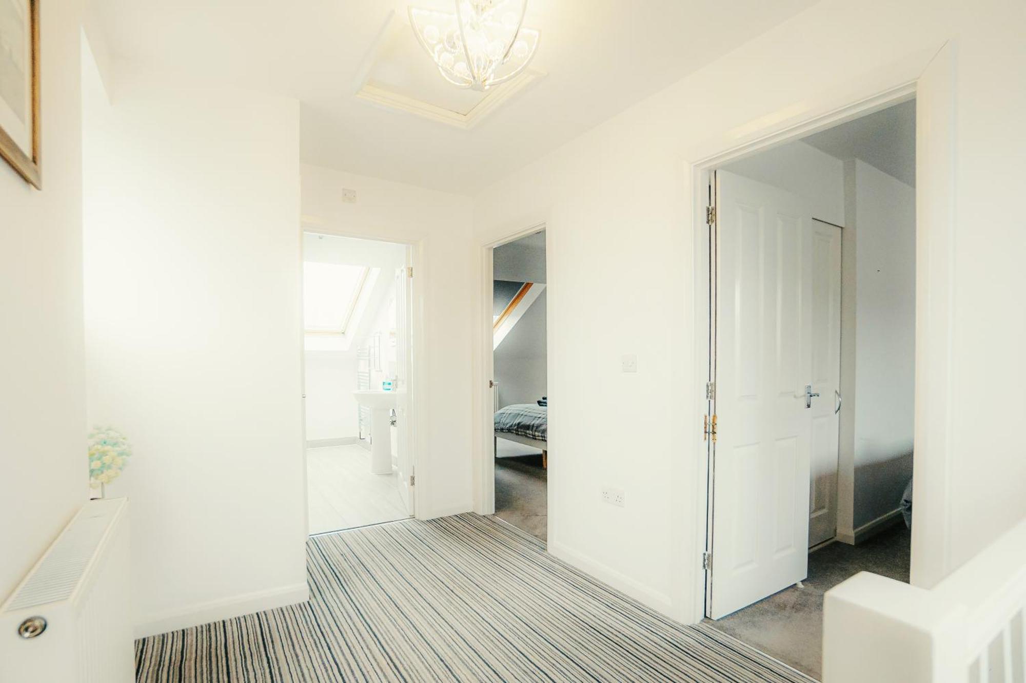 Holiday home 'hidden Jewel' Centre + Free Parking Plymouth