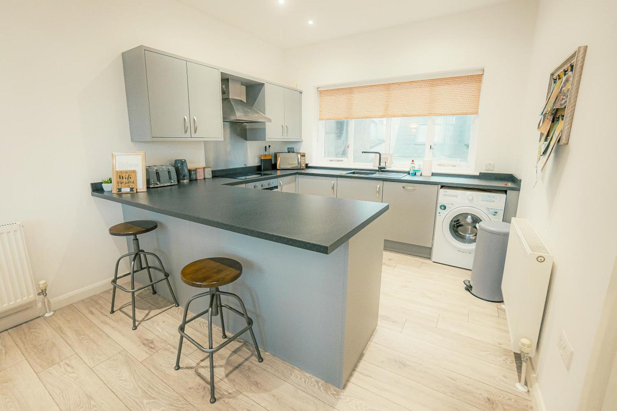 Holiday home 'hidden Jewel' Centre + Free Parking Plymouth