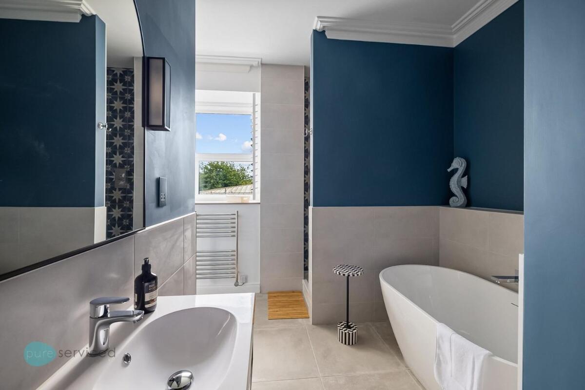 Huge Spacious 8 Bed Luxury Holiday home