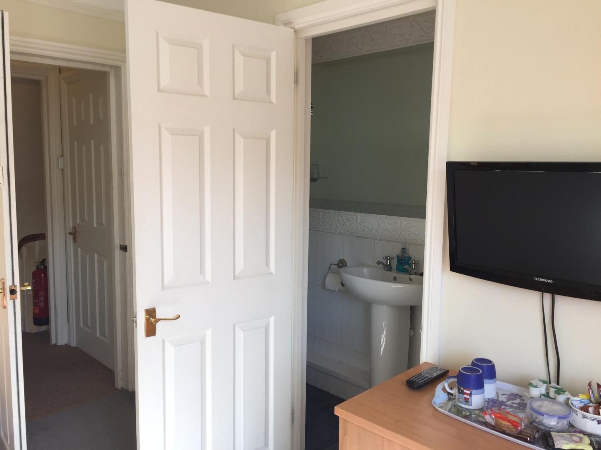 Barbican Reach 3*