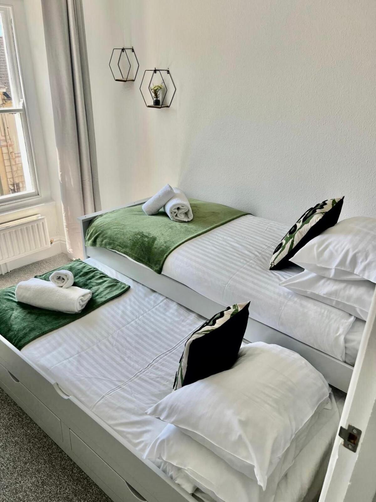Apartment 252 North Road West
