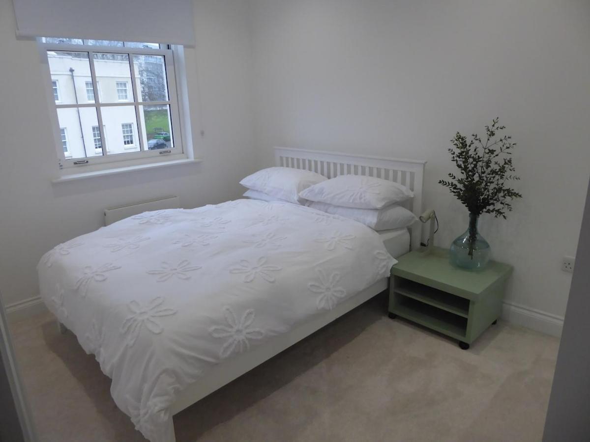 Modern Townhouse In Mountwise Holiday home Plymouth