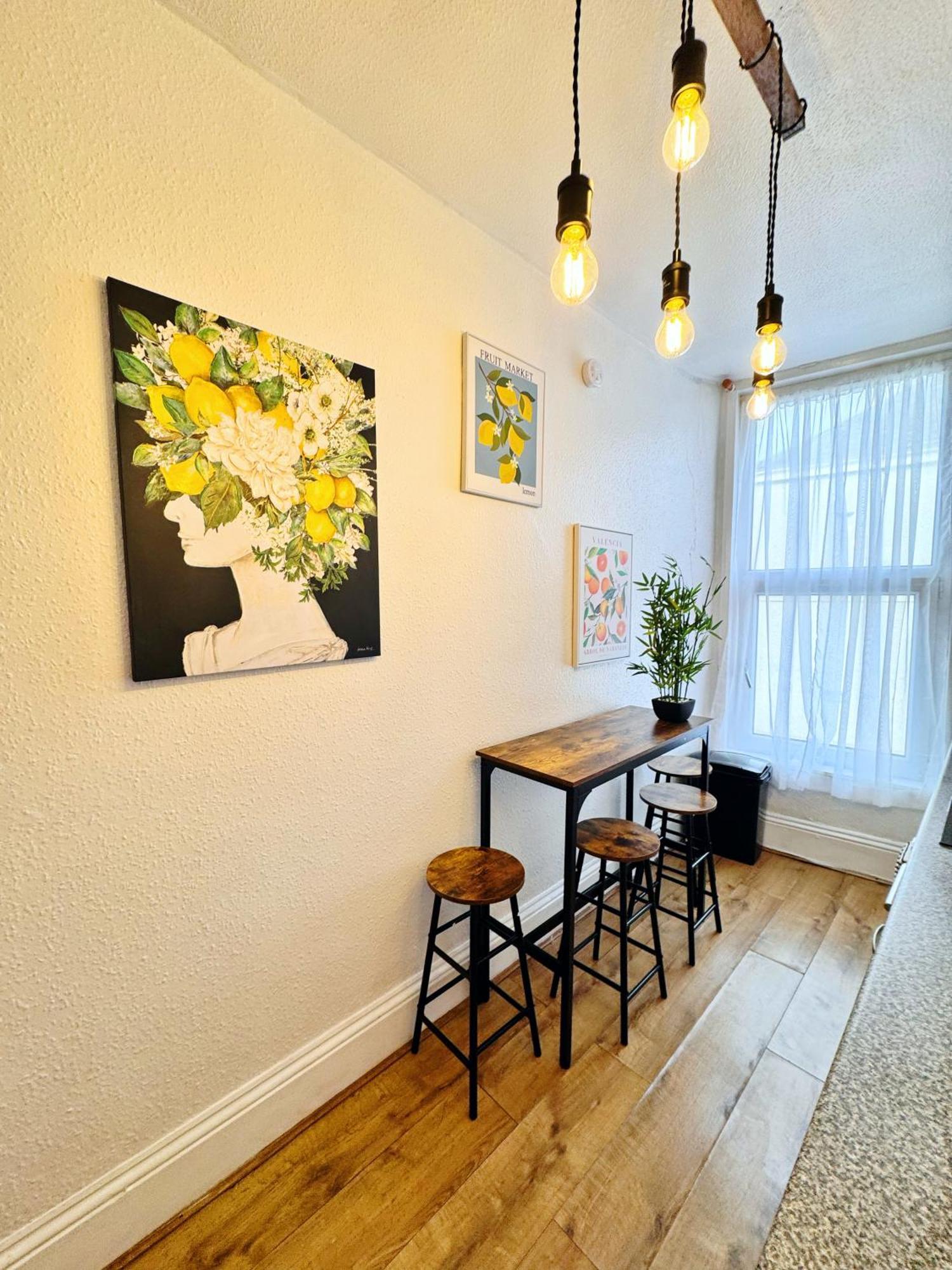 Spacious And Chic 65 Tv