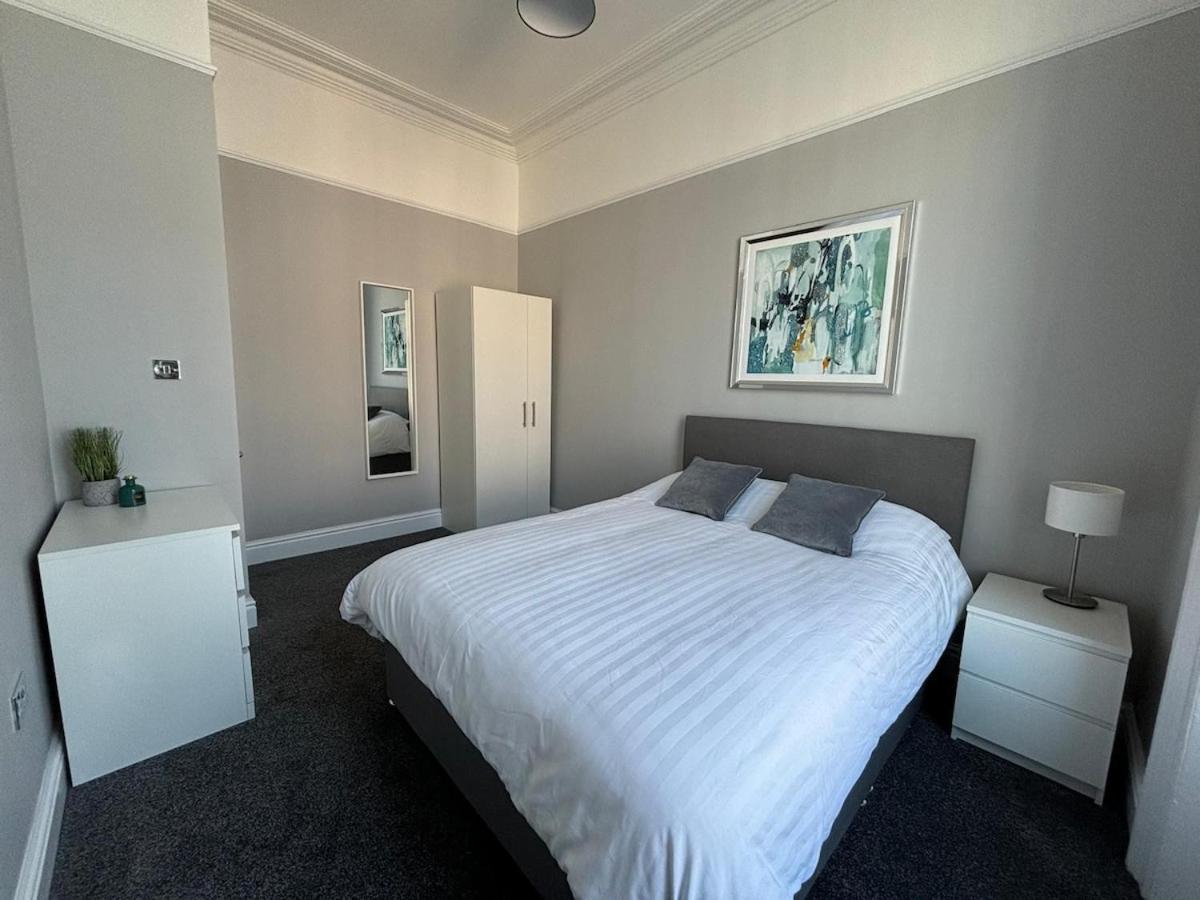 Stylish 2 Bedroom Maisonette Apartment Plymouth