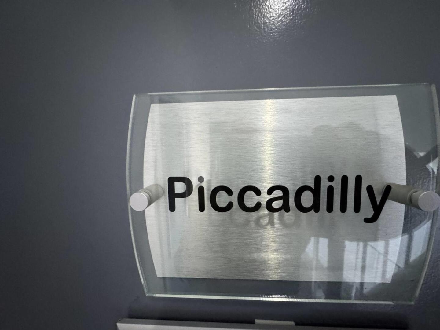 Piccadilly By Pureserviced Apartamento *