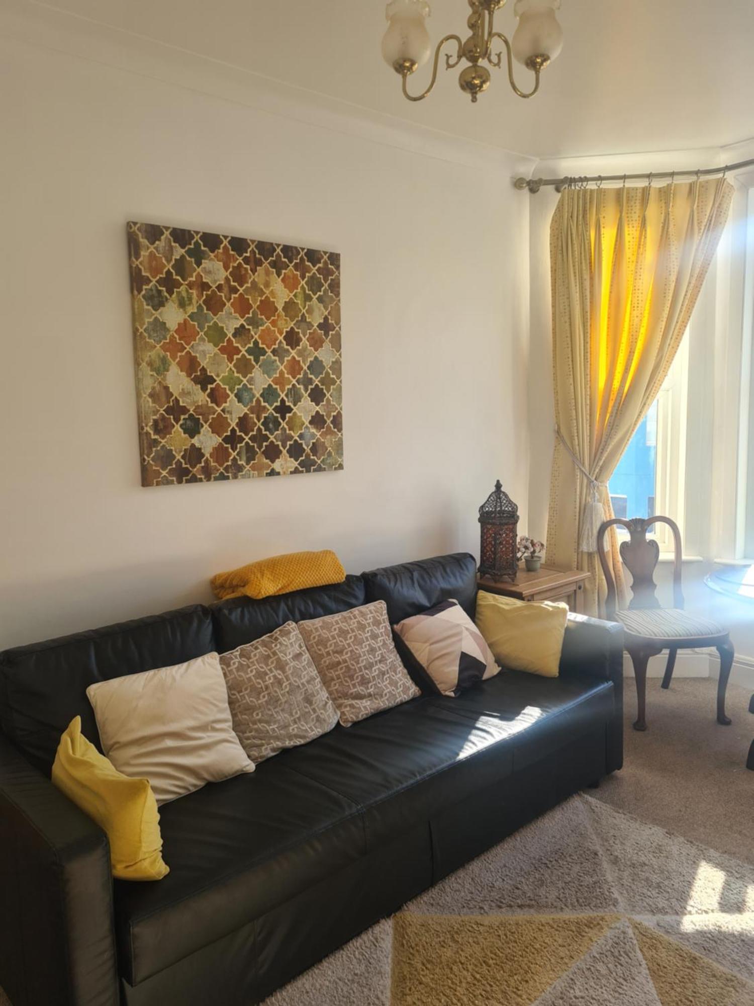 Spacious Two Bedroom Flat, Location