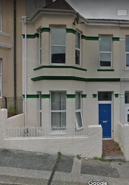 Apartment Spacious Two Bedroom Flat, Location *