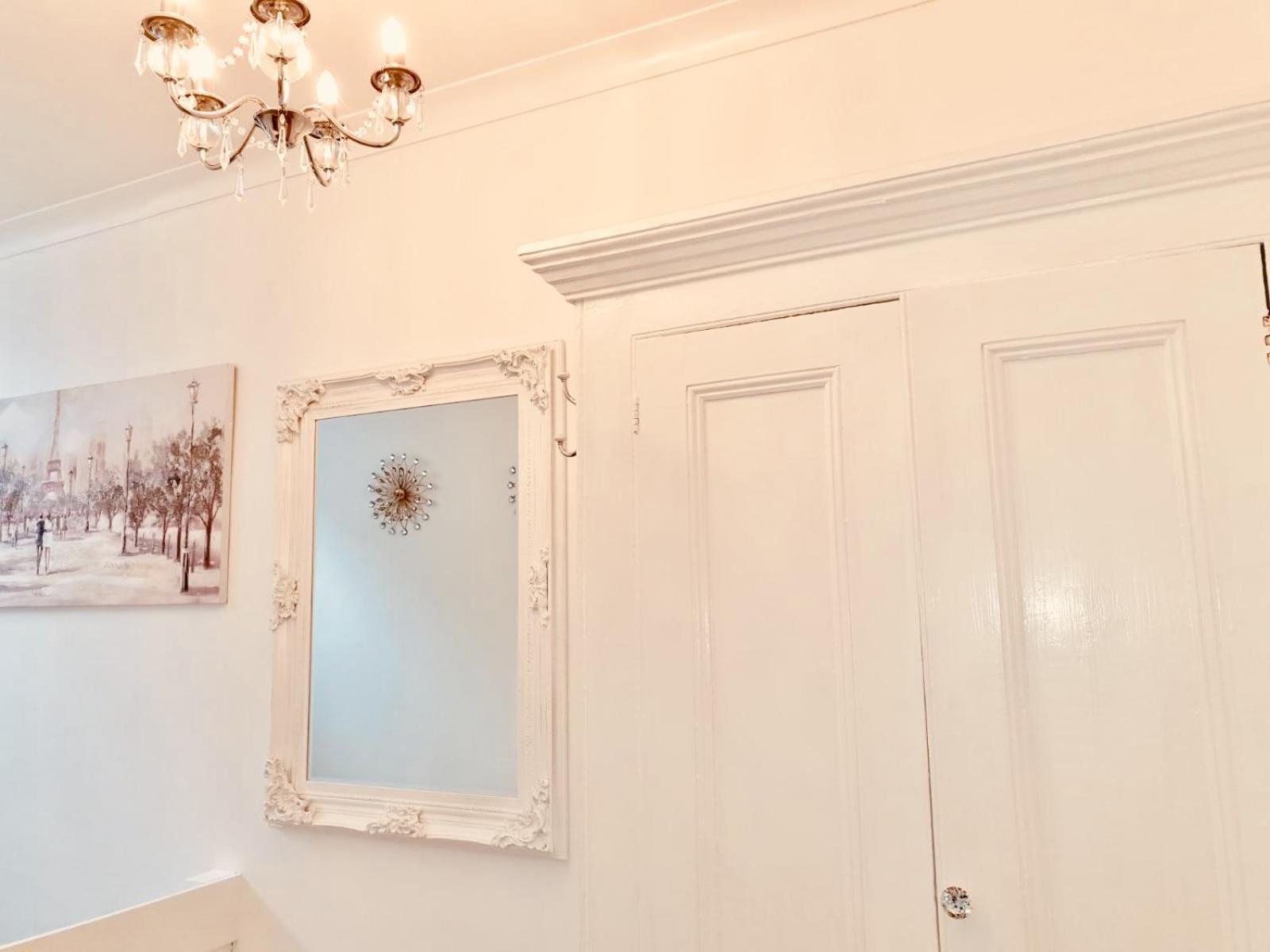Spacious Two Bedroom Flat, Location Apartment
