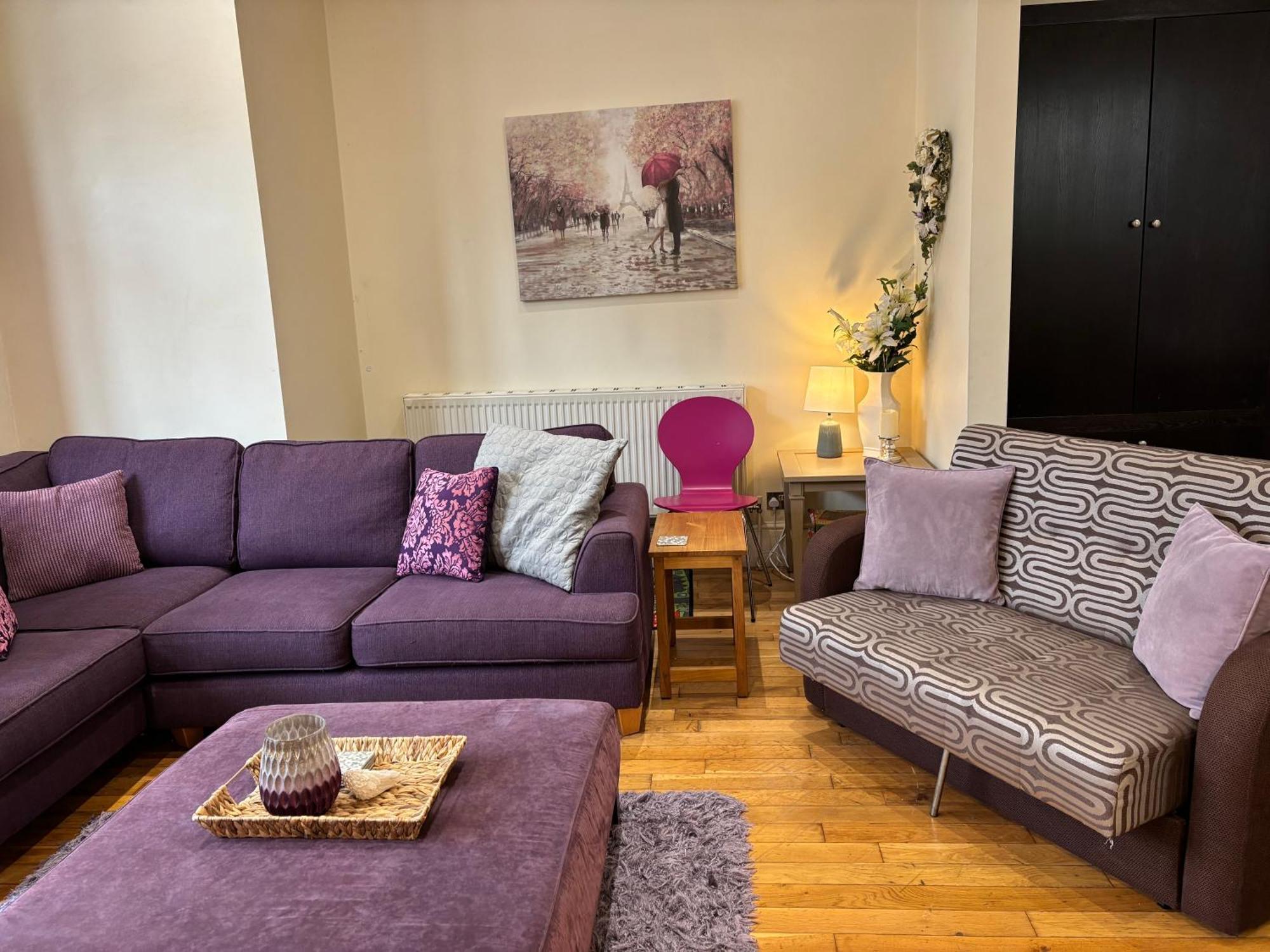 Elm Apartment