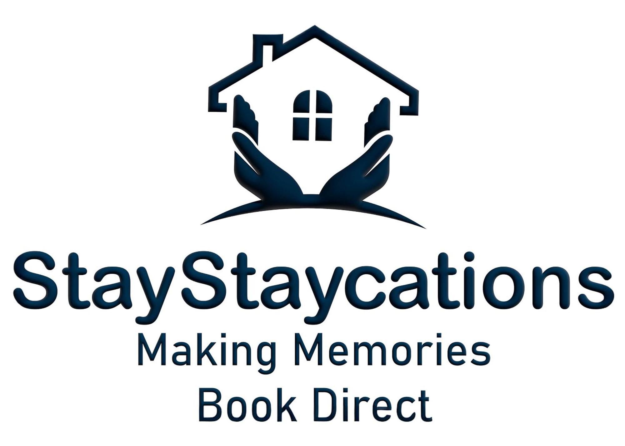 The Lockett Wonderful Large Plympton, Free Parking By Staystaycations