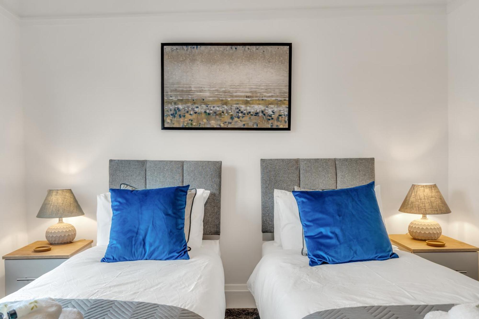 Park House - Very Spacious 4 Bed House, Games Room, Free Netflix, Close To Argyle, In The Heart Of - Dogs Welcome - Hosted By Absolute *